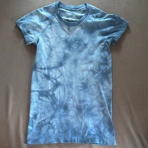 Lululemon Blue swiftly tech